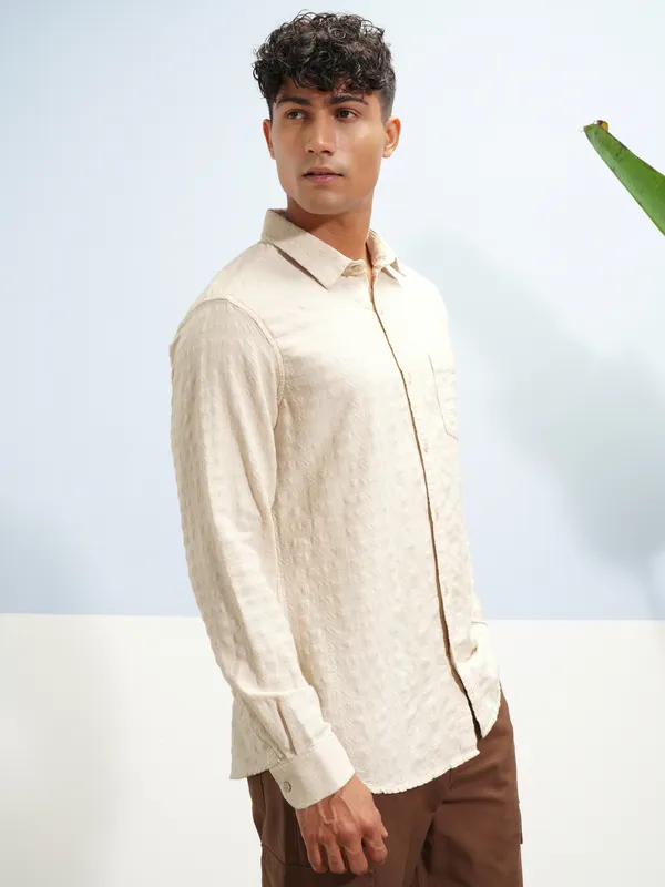 Highlander Men Beige Crushed Slim Fit Casual Shirt