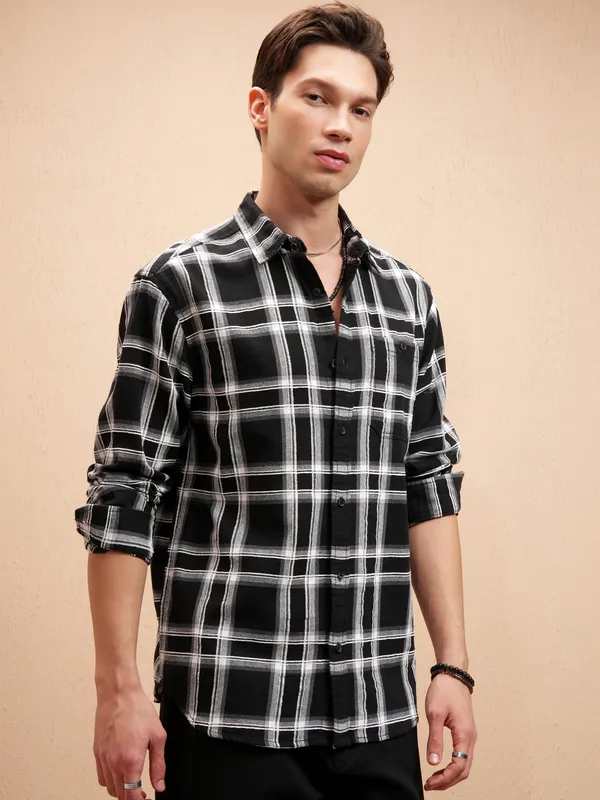 Highlander Men Black Checked Relaxed Fit Casual Shirt
