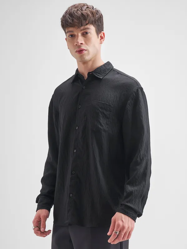 Highlander Men Black Self Design Relaxed Fit Casual Shirt