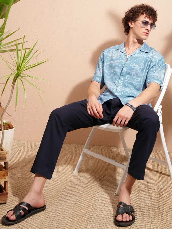 Highlander Men Blue Printed Slim Fit Casual Shirt