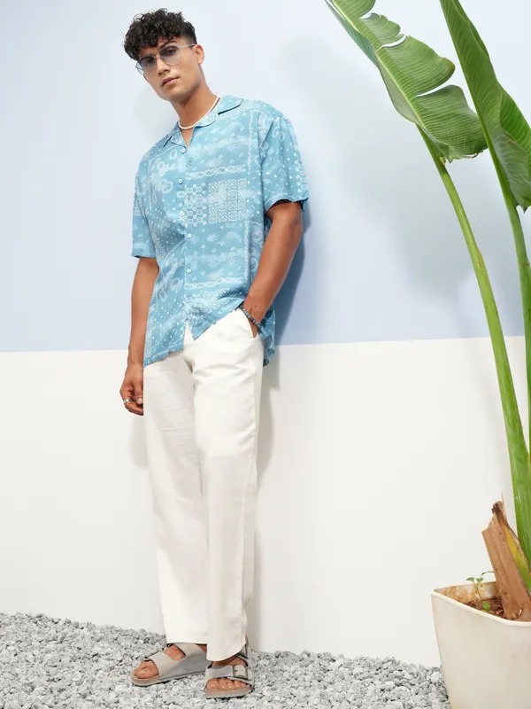 Men Slim Fit Casual Shirt