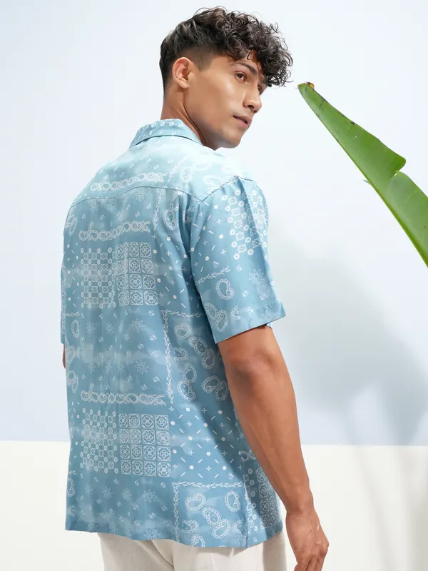 Men Slim Fit Casual Shirt