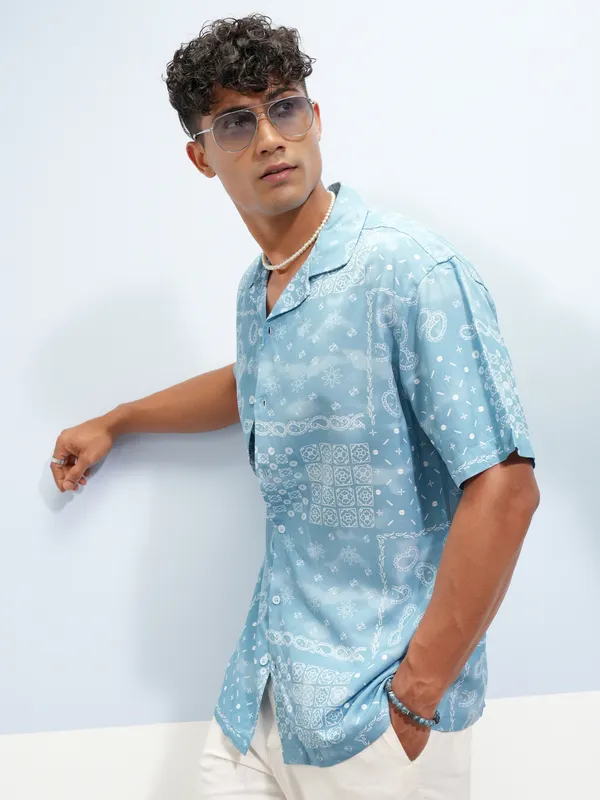 Men Slim Fit Casual Shirt