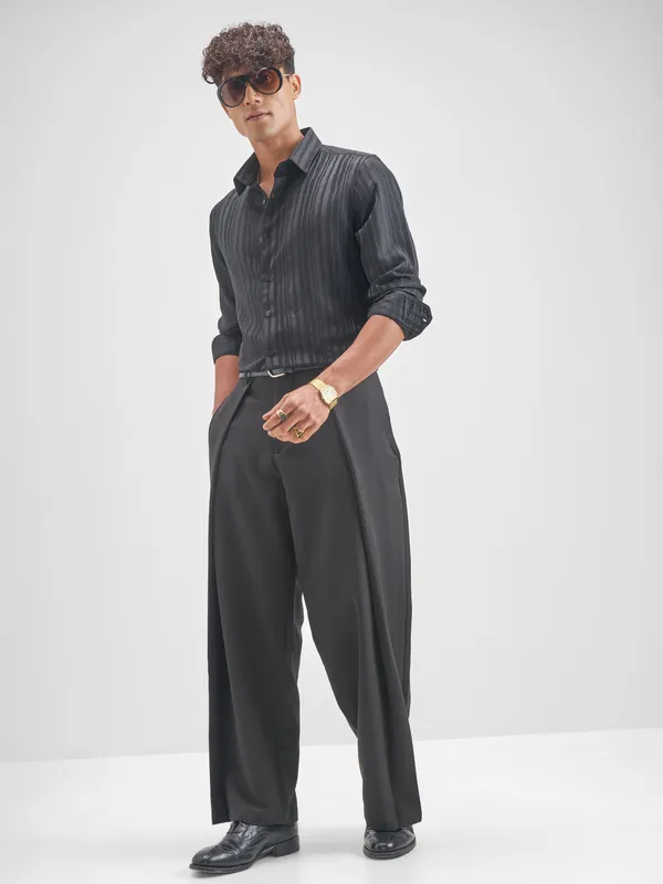 Highlander Men Black Self Design Slim Fit Casual Shirt