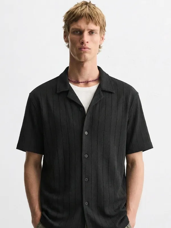 Highlander Men Black Self Design Relaxed Fit Casual Shirt