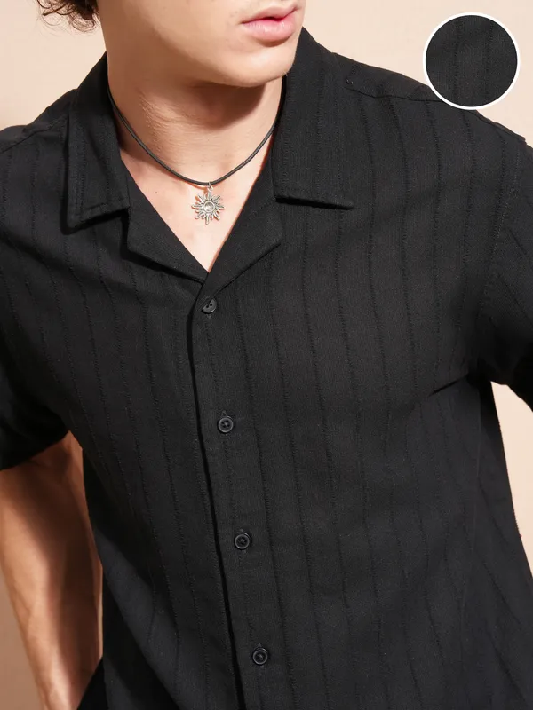 Highlander Men Black Self Design Relaxed Fit Casual Shirt