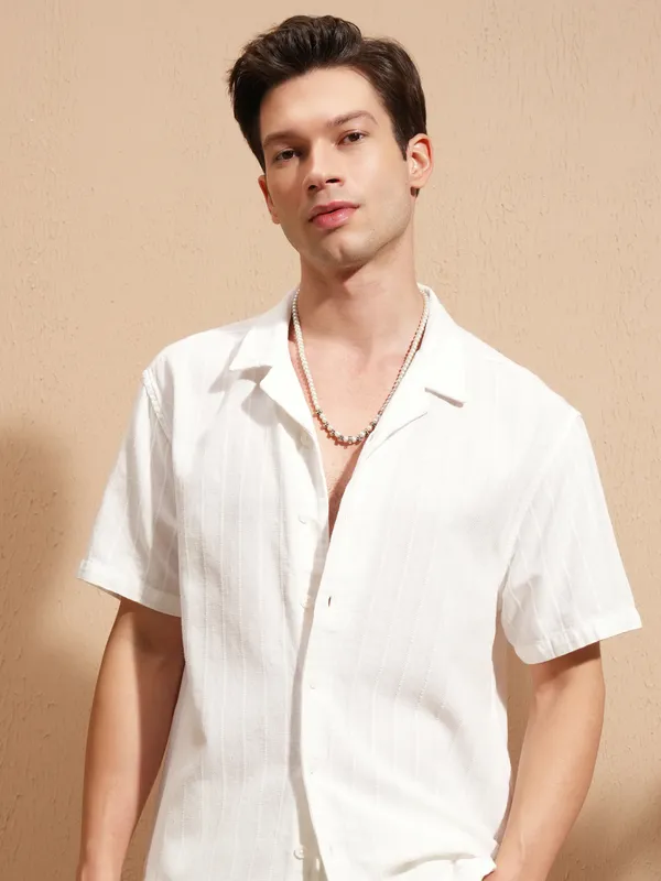 Highlander Men White Self Design Relaxed Fit Casual Shirt