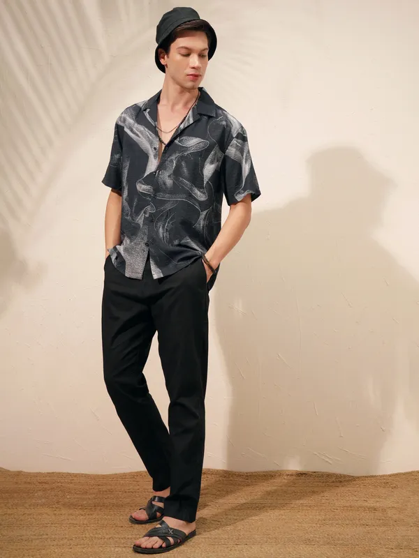 Highlander Men Black Printed Relaxed Fit Casual Shirt