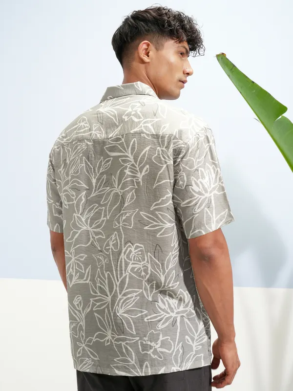 Men Relaxed Fit Casual Shirt