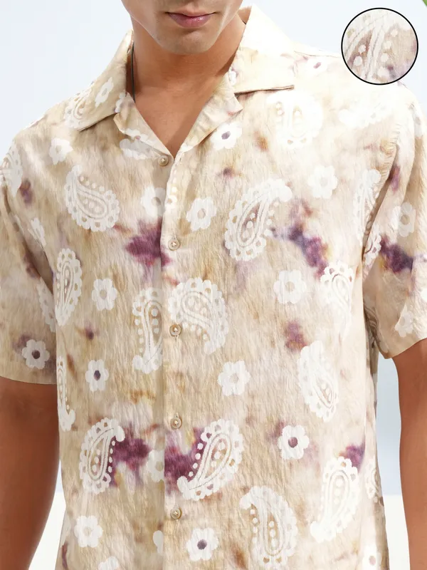 Highlander Men Cream Printed Relaxed Fit Casual Shirt