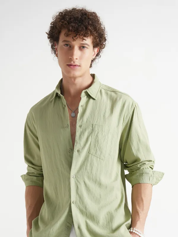 Highlander Men Green Self Design Relaxed Fit Casual Shirt