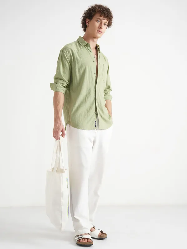 Highlander Men Green Self Design Relaxed Fit Casual Shirt