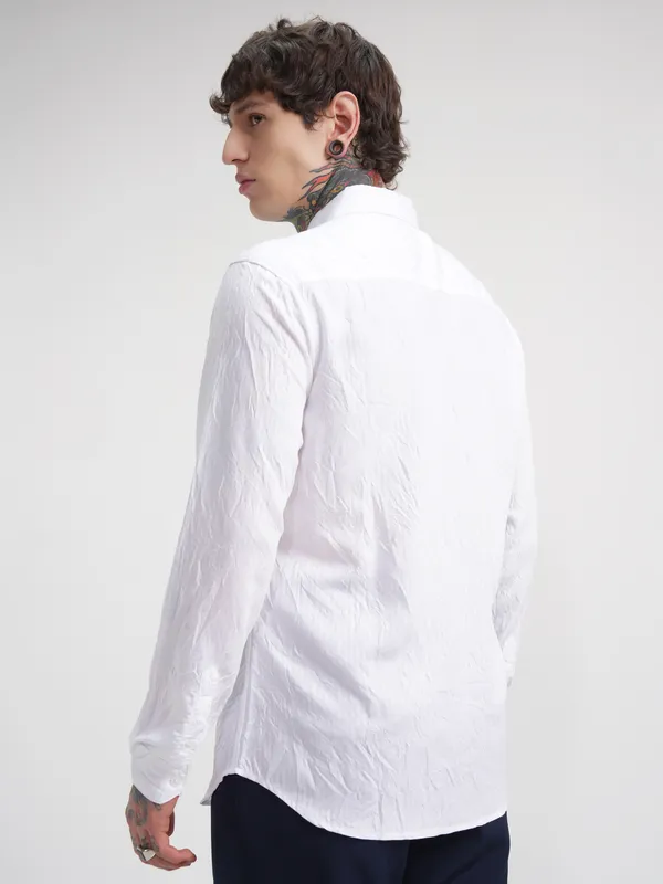 Highlander Men White Self Design Slim Fit Casual Shirt