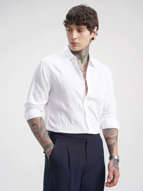 Highlander Men White Self Design Slim Fit Casual Shirt