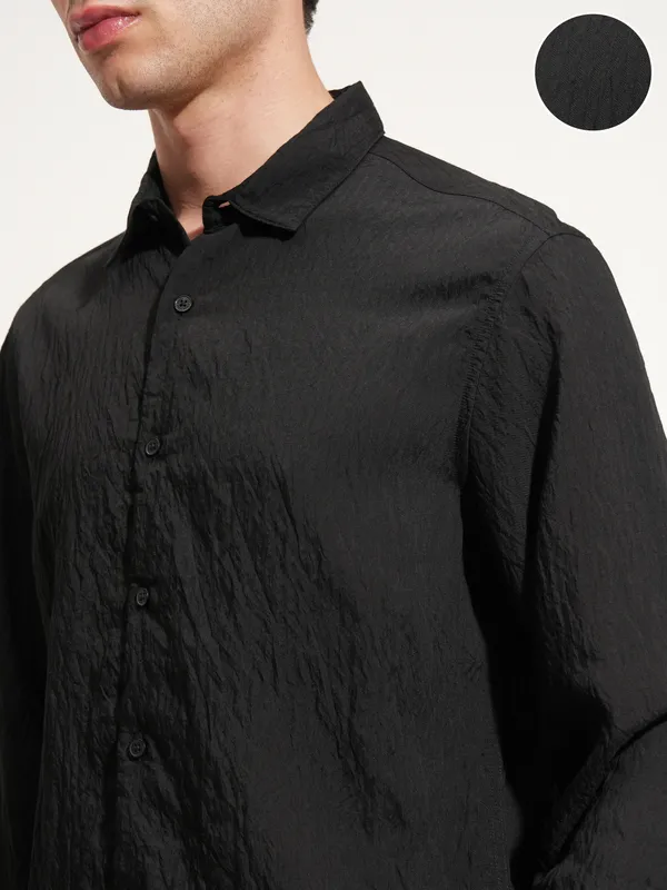 Highlander Men Black Self Design Slim Fit Casual Shirt