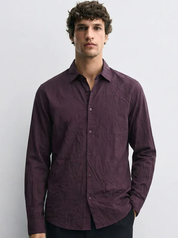 Highlander Men Burgundy Self Design Slim Fit Casual Shirt