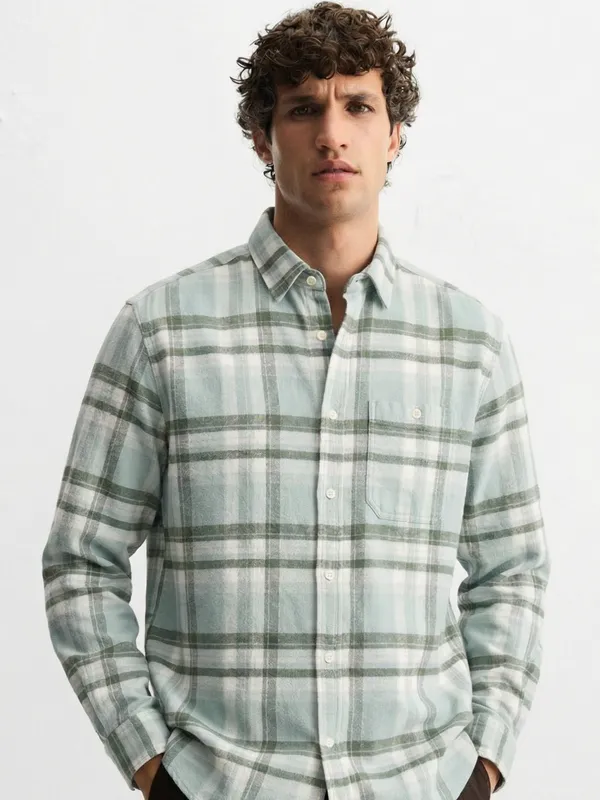 Highlander Men Blue Checked Relaxed Fit Casual Shirt