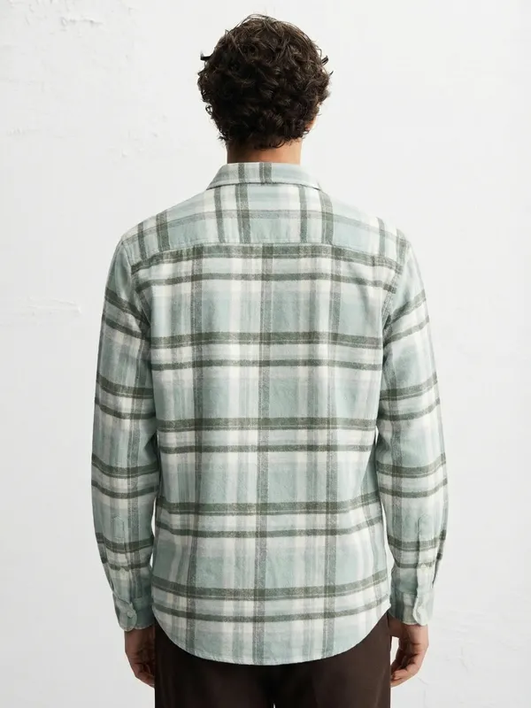 Highlander Men Blue Checked Relaxed Fit Casual Shirt