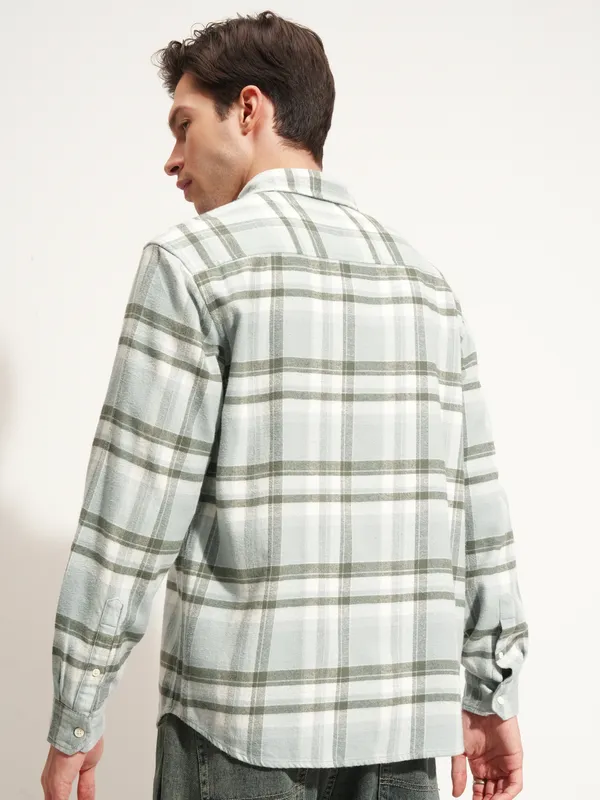 Highlander Men Blue Checked Relaxed Fit Casual Shirt