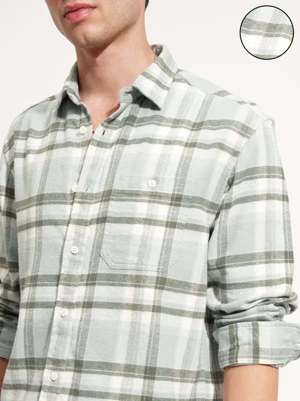 Highlander Men Blue Checked Relaxed Fit Casual Shirt