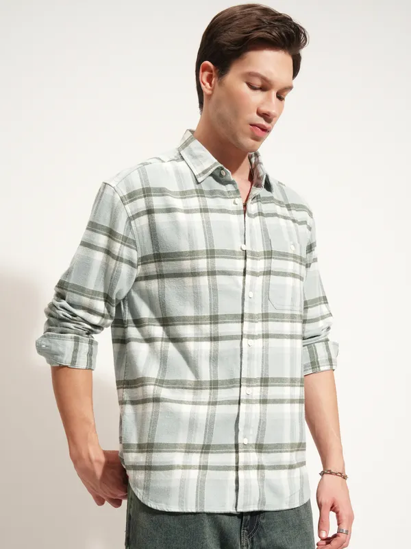 Highlander Men Blue Checked Relaxed Fit Casual Shirt
