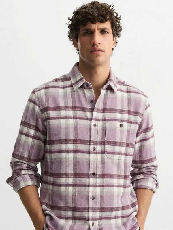 Highlander Men Pink Checked Relaxed Fit Casual Shirt