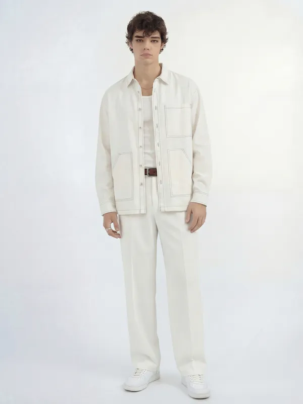 Highlander Men White Solid Oversized Fit Casual Shirt