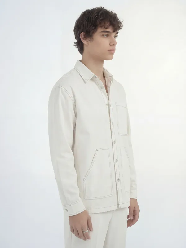 Highlander Men White Solid Oversized Fit Casual Shirt