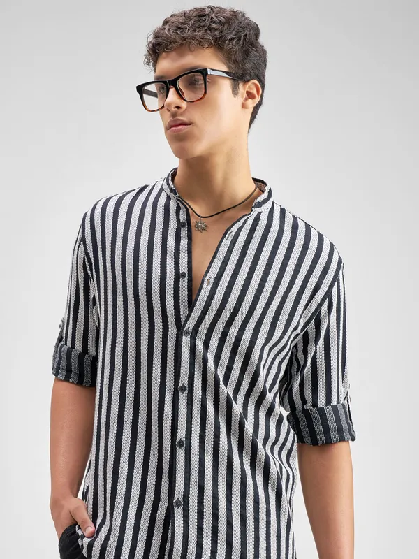 Highlander Men Black Striped Relaxed Fit Casual Shirt