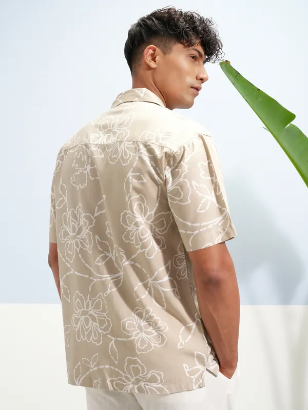 Highlander Men Tan Printed Relaxed Fit Casual Shirt