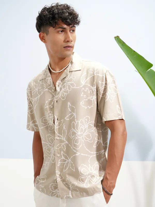 Highlander Men Tan Printed Relaxed Fit Casual Shirt