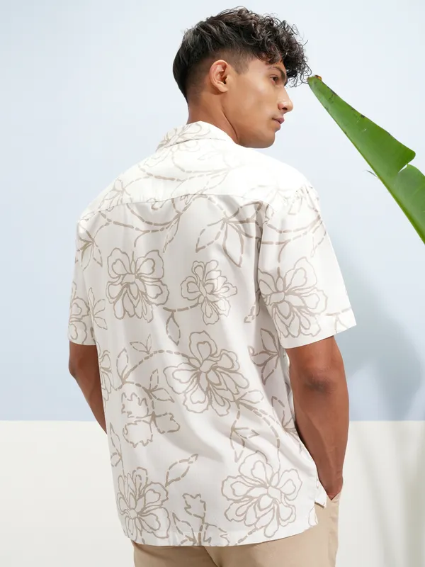 Highlander Men White Printed Relaxed Fit Casual Shirt