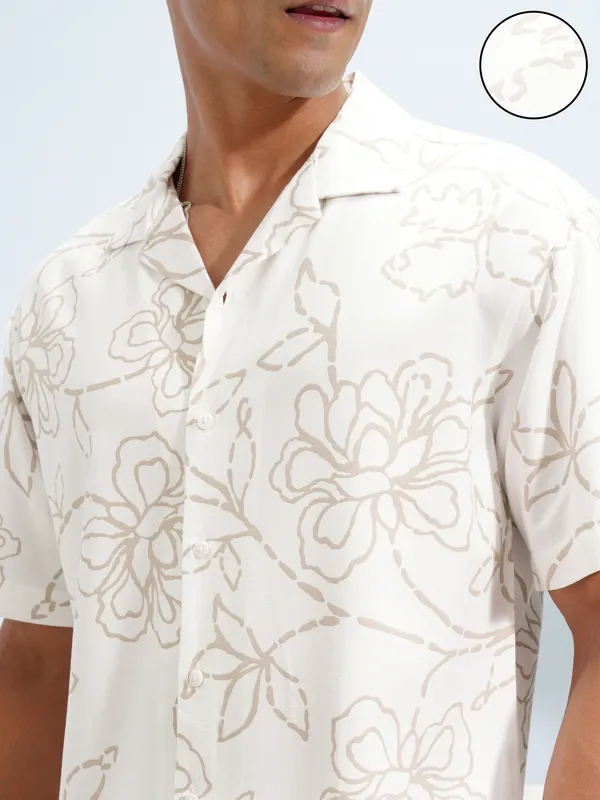 Highlander Men White Printed Relaxed Fit Casual Shirt