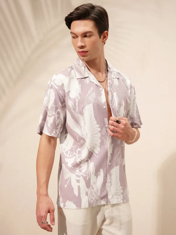 Highlander Men Lavender Printed Relaxed Fit Casual Shirt