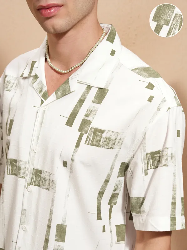 Highlander Men White Printed Relaxed Fit Casual Shirt