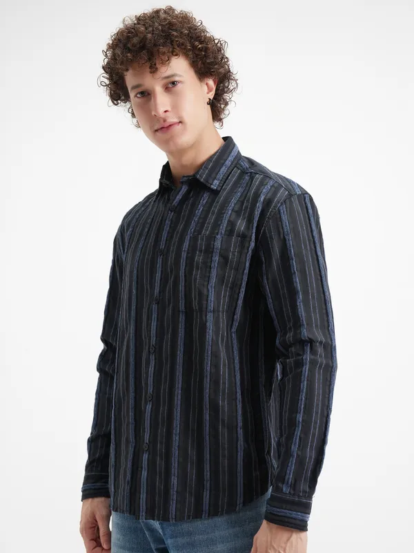 Highlander Men Black Striped Relaxed Fit Casual Shirt