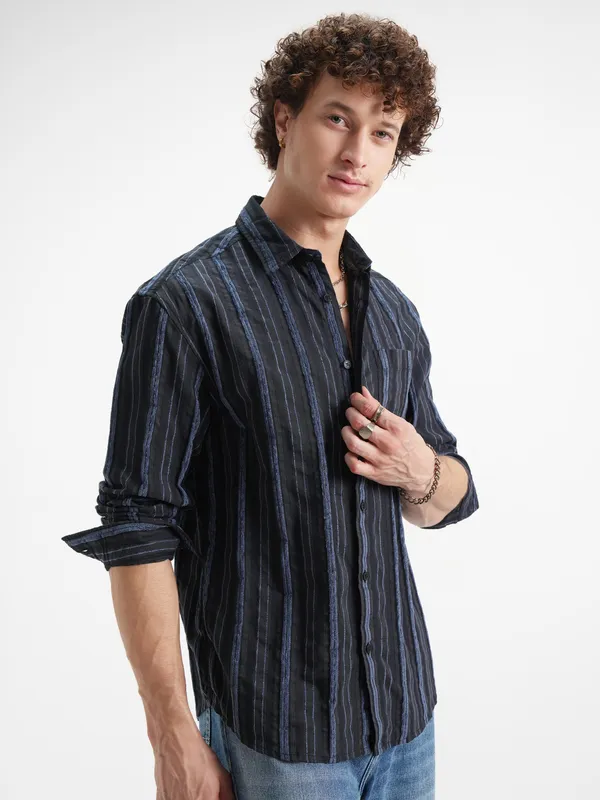 Highlander Men Black Striped Relaxed Fit Casual Shirt