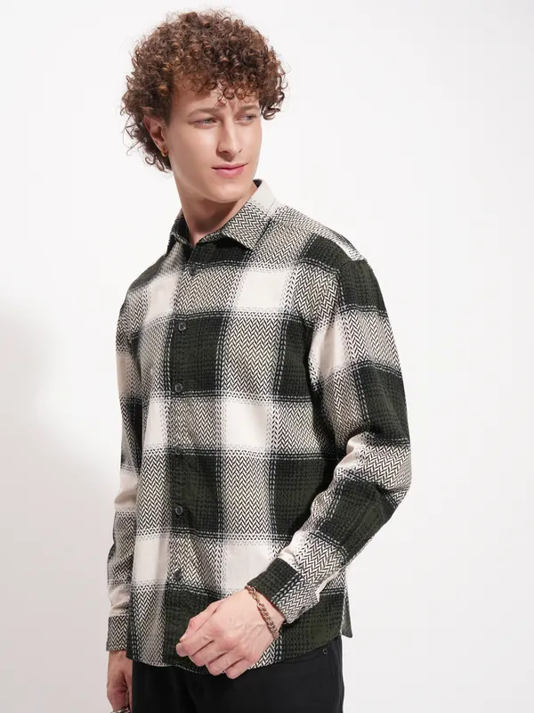 Men Relaxed Fit Casual Shirt