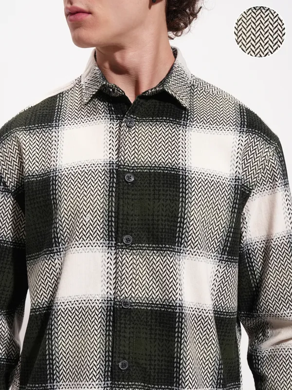 Men Relaxed Fit Casual Shirt