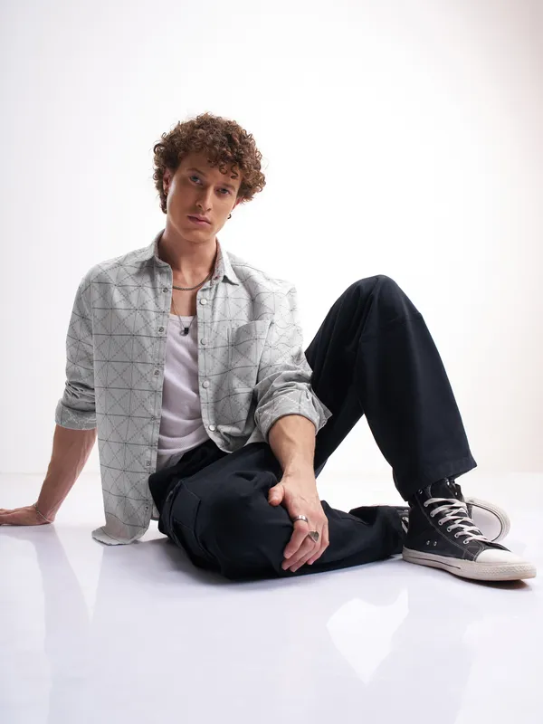 Highlander Men Grey Printed Relaxed Fit Casual Shirt