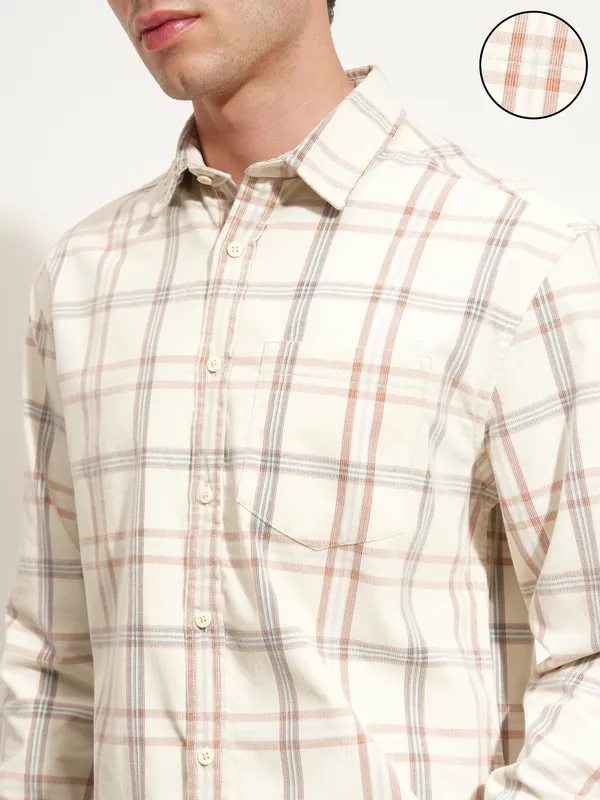 Highlander Men Cream Checked Relaxed Fit Casual Shirt