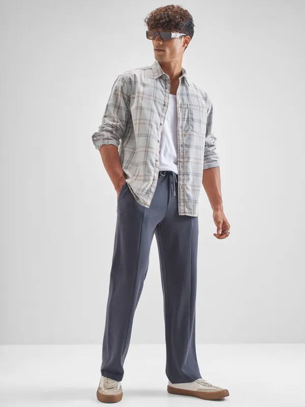 Highlander Men Grey Checked Relaxed Fit Casual Shirt
