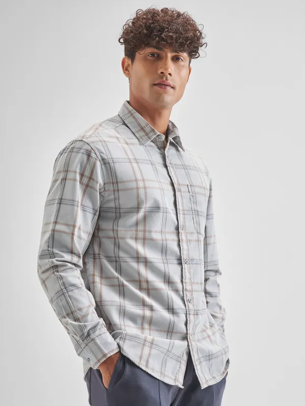 Highlander Men Grey Checked Relaxed Fit Casual Shirt