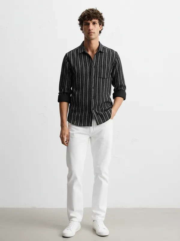 Highlander Men Black Striped Relaxed Fit Casual Shirt