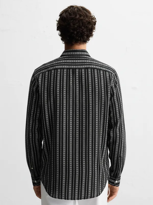 Highlander Men Black Striped Relaxed Fit Casual Shirt