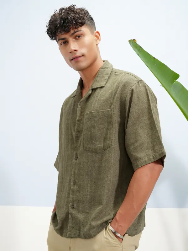Highlander Men Olive Self Design Boxy Fit Casual Shirt