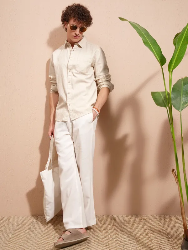 Highlander Men Rose Self Design Slim Fit Casual Shirt