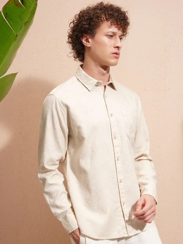 Highlander Men Rose Self Design Slim Fit Casual Shirt