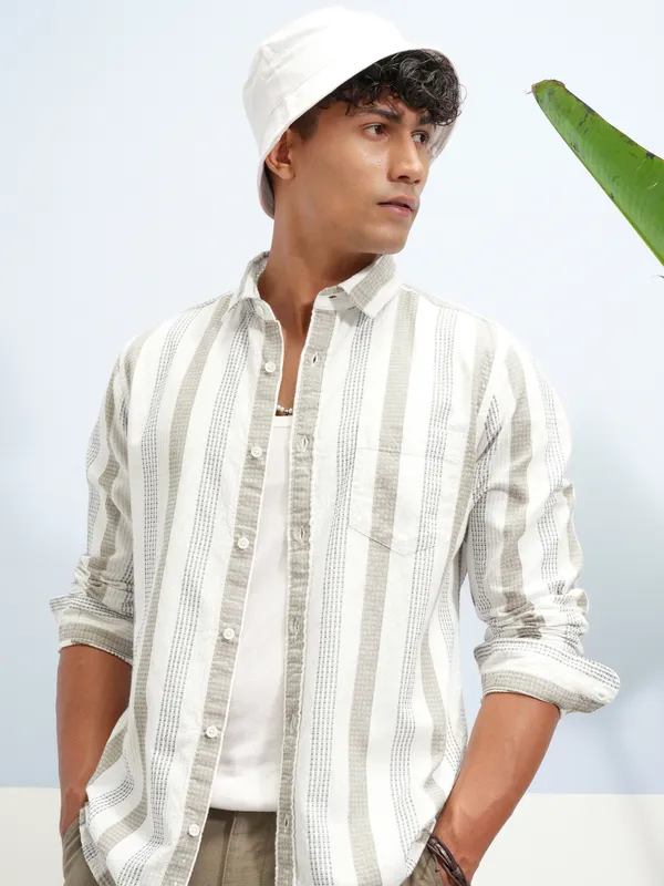 Highlander Men White Striped Slim Fit Casual Shirt