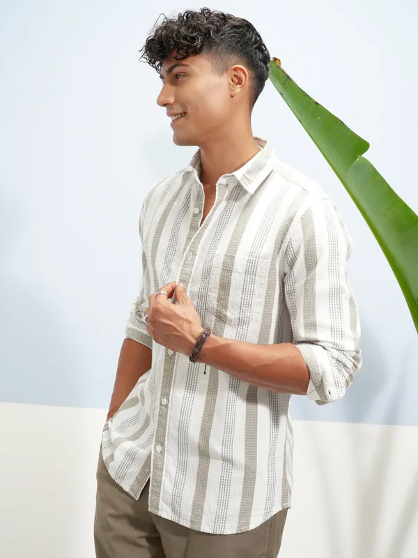 Highlander Men White Striped Slim Fit Casual Shirt